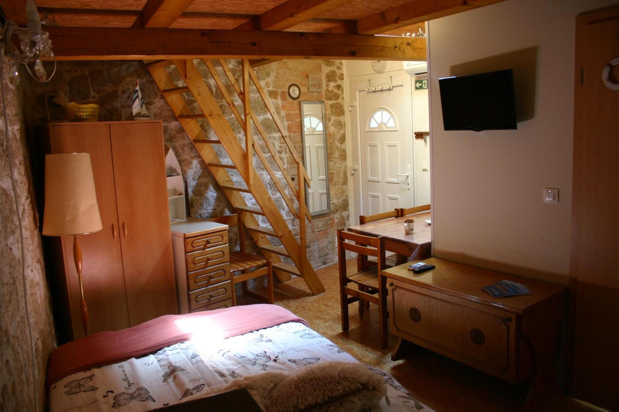 Studio Apartment La Maison De Catherine روفينج المظهر الخارجي الصورة